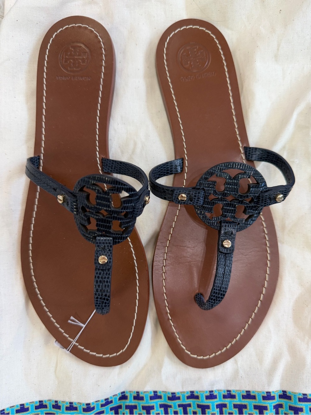 Tory Burch navy blue and Brown Leather Logo Thong Sandals